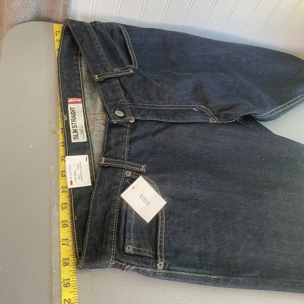 NWT Levis Mens 514 Jeans Size 36x30 Blue Denim Rigid Slim Straight Dark Wash